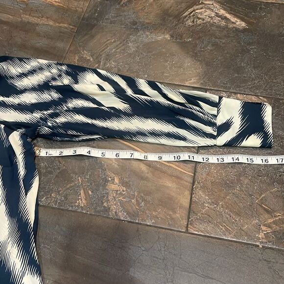 Maison d’ Amelie Women’s Small Blue Cream High Neck 5 Button Cuffs Blouse Sz Sm - Picture 10 of 14